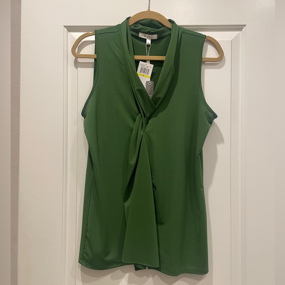 NWT Spense Forest Green Top - Size Medium